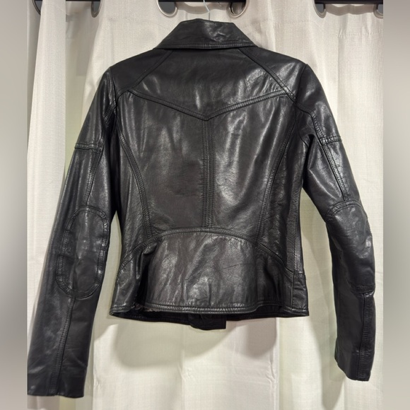 Vintage 90s/2000’s Guess Women's Black 100% Leather Motorcycle Jacket - Picture 9 of 11